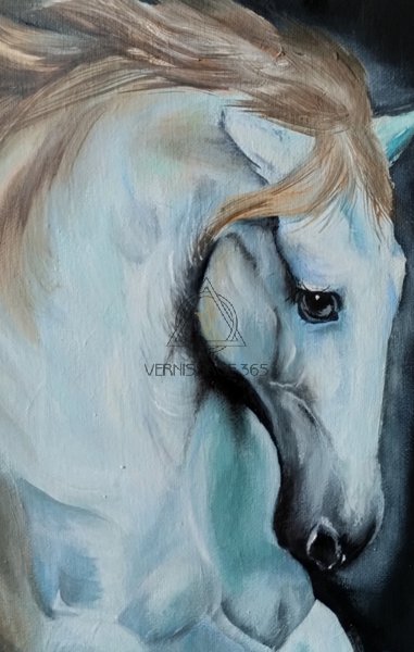 Белая лошадь