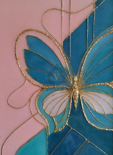 Бабочка на розовом