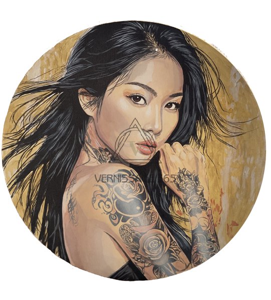 Азиатская девушка