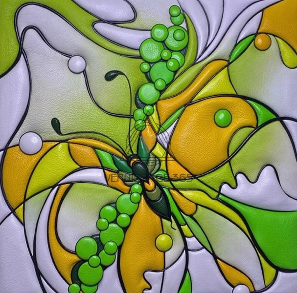 Картина из кожи « Бабочка «