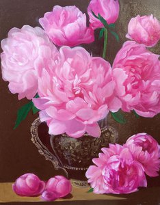 Розовые пионы
