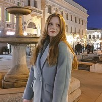 Яна Николаева